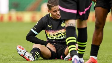 TILBURG - Blessure bij Joey Veerman of PSV Eindhoven tijdens de Nederlandse Eredivisie wedstrijd tussen Willem II en PSV Eindhoven in het Koning Willem II Stadion op 28 september 2024 in Tilburg, Nederland. ANP MAURICE VAN STEEN