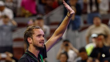 2023-10-03 20:26:50 epa10897093 Daniil Medvedev of Russia celebrates after winning his semi-final match against Alexander Zverev of Germany in the China Open tennis tournament in Beijing, China, 03 October 2023.  EPA/MARK R. CRISTINO