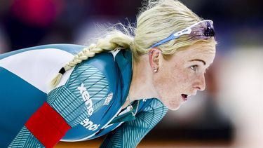 HEERENVEEN - Marijke Groenewoud reageert na de 1500 meter op de eerste dag van het World Cup kwalificatietoernooi schaatsen in Thialf. ANP VINCENT JANNINK