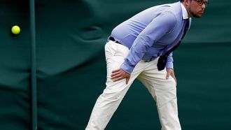 epa07689441 A linesman reacts during first round action at the Wimbledon Championships at the All England Lawn Tennis Club, in London, Britain, 02 July 2019. EPA/NIC BOTHMA EDITORIAL USE ONLY/NO COMMERCIAL SALES