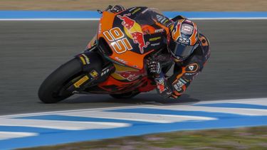 epa12054546 Red Bull KTM Ajo rider Collin Veijer of Netherlands participates in a Moto2 Practice session for the Motorcycling Grand Prix of Spain, in Jerez de la Frontera, Spain, 25 April 2025. The Motorcycling Grand Prix of Spain is held at the Circuito de Jerez - Angel Nieto racing track on 27 April 2025.  EPA/Jose Manuel Vidal