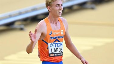 Netherlands' Niels Laros celebrates setting the Dutch National record in the men's 1500m semi-final during the World Athletics Championships at the National Athletics Centre in Budapest on August 20, 2023. 
Attila KISBENEDEK / AFP