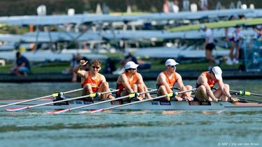 AMSTERDAM - Mats van Sabben, Thijs Ruiken, Lucas Keijzer en Percijn van Haeringen in actie tijdens de halve finale mannen dubbelvier op de vierde dag van de wereldkampioenschappen roeien op de Bosbaan in het Amsterdamse Bos. IRIS VAN DEN BROEK / ANP