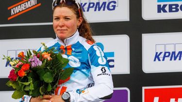 epa11256975 Second placed Dutch rider Charlotte Kool of Team Dsm-Firmenich PostNL celebrates on the podium after the Scheldeprijs women's cycling race over 130.5 km from Schoten to Schoten, Belgium, 03 April 2024.  EPA/OLIVIER MATTHYS