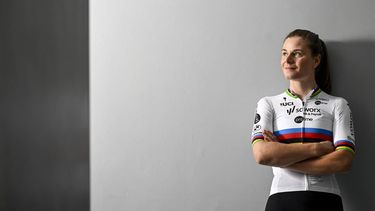 Belgian rider Lotte Kopecky - current UCI Elite Women's World Road Race Champion - poses at the SD Worx cycling team presentation at the photography museum (FOMU) in Antwerp on January 23, 2025.  
DIRK WAEM / Belga / AFP