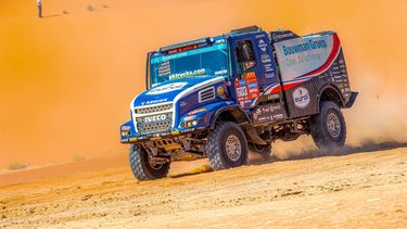 epa11069391 Dutch driver Mitchel van den Brink steers his EUROL RALLYSPORT during stage 6 of the 2024 Rally Dakar in Shubaytah, Saudi Arabia, 11 January 2024.  EPA/Gerard Laurenssen