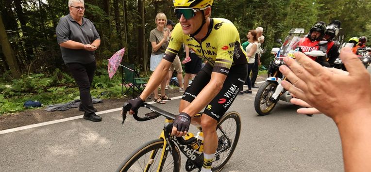 epa12291035 Dutch cyclist Olav Kooij of Team Visma-Lease a Bike in action during the sixth stage of the 82nd Tour de Pologne cycling race over 147.6 km, from Bukowina Tatrzanska to Bukowina Tatrzanska, in Lapszanka village, Tatra Mountains, southern Poland, 09 August 2025.  EPA/Grzegorz Momot POLAND OUT