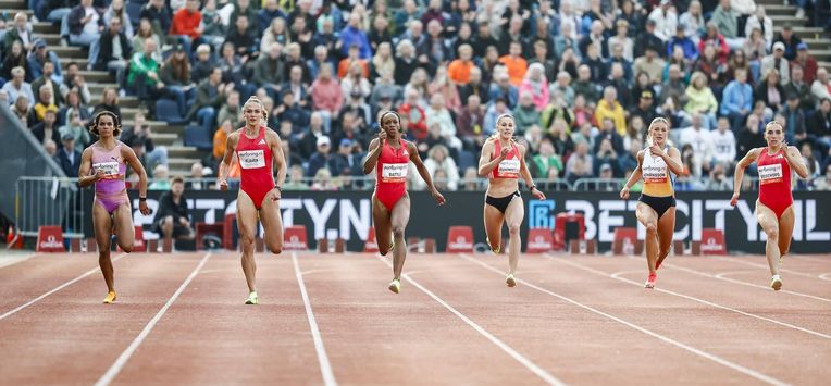 HENGELO - (l-r) Torrie Lewis (AUS), Lieke Klaver (NED), Anavia Battle (USA), Natalia Bukowiecka (POL), Julia Henriksson (SWE), Minke Bisschop (NED) in actie op het onderdeel 200 meter voor vrouwen tijdens de 44e editie van de FBK Games. ANP VINCENT JANNINK