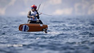 MARSEILLE - Annelous Lammerts tijdens de opening races kitefoilen op de Olympische Spelen. Kitefoilen is een nieuwe sport op de Spelen. ANP SANDER KONING