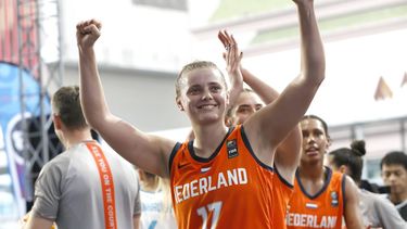 epa12821256 Netherlands's Ilse Kuijt celebrates after winning the Women's FIBA basketball 3x3 Champions Cup 2026 basketball final match between Netherlands and Azerbaijan in Bangkok, Thailand, 15 March 2026.  EPA/RUNGROJ YONGRIT