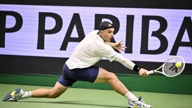 epa11667253 Tallon Griekspoor of the Netherlands in action against Casper Ruud of Denmark during their quarter-final match at the BNP Paribas Nordic Open tennis tournament in Stockholm, Sweden, 18 October 2024.  EPA/HENRIK MONTGOMERY SWEDEN OUT