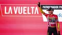 UTRECHT - Robert Gesink van Team Jumbo-Visma krijgt rode trui, tijdens de huldiging van de ploegentijdrit op de eerste dag van de Ronde van Spanje (Vuelta a Espana). De teams reden na een start op het Jaarbeursplein door de straten van de Domstad. ANP VINCENT JANNINK