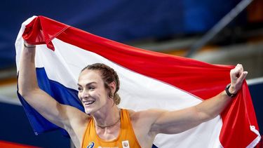 APELDOORN - Lieke Klaver tijdens de 400 meter finale voor vrouwen op de derde dag van het EK Indoor atletiek in Omnisport Apeldoorn. ANP IRIS VAN DEN BROEK