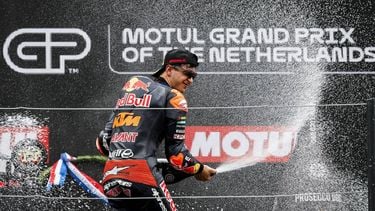 ASSEN - Jose Antonio Rueda op het podium na de Moto3 race op de 100e Editie van de TT van Assen. ANP VINCENT JANNINK