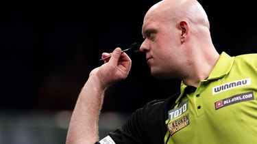 DEN BOSCH - Darter Luke Littler tijdens de kwartfinale van de TOTO Dutch Darts Masters. Tijdens het World Series-toernooi nemen acht Nederlandse darters het op tegen acht internationale topdarters. ANP JEROEN JUMELET