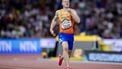 BOEDAPEST - Rik Taam in actie op de 400 meter van  meerkamp tijdens de zevende dag van de wereldkampioenschappen atletiek. ANP ROBIN VAN LONKHUIJSEN