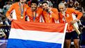 PARIJS - Jan Driessen, Dimeo van der Horst, Arvin Slagter en Worthy de Jong met de gouden medailles tijdens de medailleceremonie van de 3x3 basketbal finale tussen Nederland en Frankrijk op het Place de la Concorde tijdens de Olympische Spelen. ANP REMKO DE WAAL