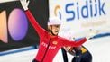 LEEUWARDEN - Suzanne Schulting juicht na het winnen van de finale 1500 meter op de laatste dag van het Daikin NK Shorttrack in de Elfstedenhal. VINCENT JANNINK / ANP
