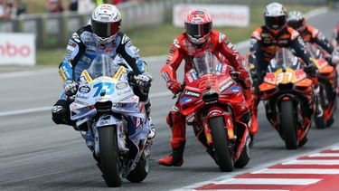 BK8 Gresini Racing MotoGP team's Spanish MotoGP rider Alex Marquez (L) rides ahead of Ducati Lenovo Team's Spanish MotoGP rider Marc Marquez during the MotoGP Race of the Moto Grand Prix of Catalonia at the Circuit de Catalunya on September 7, 2024 in Montmelo on the outskirts of Barcelona. 
Lluis GENE / AFP