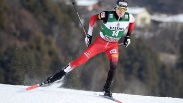 epa09675356 Stefan Rettenegger of Austria in action during the cross country skiing portion of the Men Individual Gundersen NH106/10km competition at the FIS Nordic Combination World Cup in Val di Fiemme, Italy, 09 January 2022.  EPA/ANDREA SOLERO