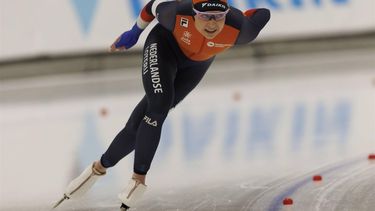 epa11121928 Joy Beune of the Netherlands competes during the Women's 3000 meters race at the ISU Speed Skating World Cup in Quebec City, Quebec, Canada, 02 February 2024.  EPA/CJ GUNTHER