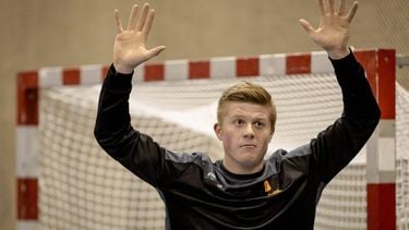 ARNHEM - Handballer Arjan Versteijnen tijdens een training op Papendal van de TeamNL Handbalheren in aanloop naar het WK. ANP SEM VAN DER WAL