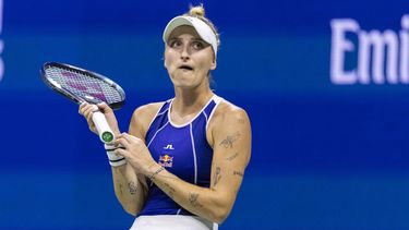 2023-09-07 03:01:49 Czech Republic's Marketa Vondrousova reacts during the US Open tennis tournament women's singles quarter-finals match against USA's Madison Keys at the USTA Billie Jean King National Tennis Center in New York City, on September 6, 2023. 
COREY SIPKIN / AFP