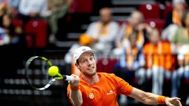GRONINGEN - Botic van de Zandschulp op de eerste dag tijdens de tweede kwalificatieronde voor de Davis Cup Finals van Nederland tegen Argentinië in Martiniplaza. ANP SANDER KONING