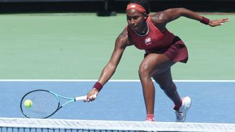 2023-08-20 13:48:12 epa10810856 Coco Gauff of the United States in action against Karolina Muchova of The Czech Republic during their final match at the Western and Southern Open at the Lindner Family Tennis Center in Mason, Ohio, USA, 20 August 2023.  EPA/MARK LYONS