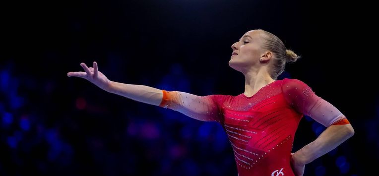 ROTTERDAM - Sanne Wevers tijdens de kwalificaties op de wereldkampioenschappen turnen in Rotterdam Ahoy. IRIS VAN DEN BROEK / ANP