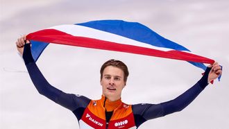 DRESDEN - Jens van t Wout wint de finale 500 meter tijdens de eerste finaledag van de EK shorttrack. Schaatsers strijden in het Duitse Dresden om de titels in verschillende disciplines. ANP IRIS VAN DEN BROEK
