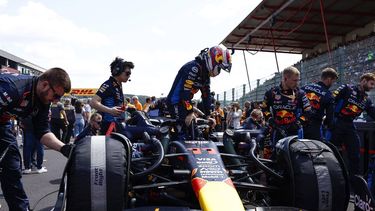 Red Bull Racing's Mexican driver Sergio Perez gets ready before the Formula One Belgian Grand Prix at the Spa-Francorchamps Circuit in Spa on July 28, 2024. 
SIMON WOHLFAHRT / AFP