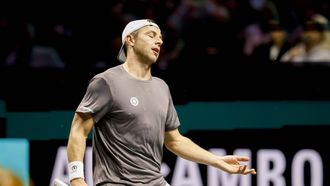 ROTTERDAM - Tallon Griekspoor in actie tegen Félix Auger-Aliassime tijdens de kwartfinale op de vijfde dag van het ABN AMRO tennistoernooi in Ahoy Rotterdam. BAS CZERWINSKI / ANP