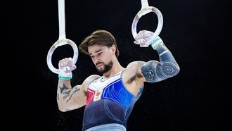 2023-09-27 18:25:44 ANTWERPEN - Turner Casimir Schmidt bereidt zich tijdens een training voor op het WK Turnen in het Belgische Antwerpen. ANP IRIS VAN DEN BROEK
