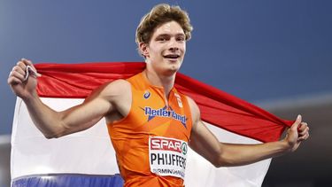 epa13165047 Jonas Phijffers of the Netherlands celebrates winning the bronze medal of the 400m Men final during the European Athletics Championships Birmingham 2026, Birmingham, Britain, 12 August 2026.  EPA/TOLGA AKMEN