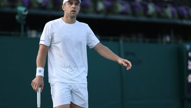 epa13075942 Tallon Griekspoor of Netherlands reacts during his Men's Singles first round match against James Duckworth of Australia at the Wimbledon Championships in London, Britain, 30 June 2026.  EPA/ADAM VAUGHAN