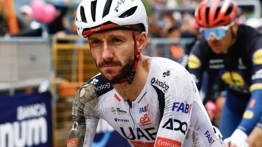 UAE Team Emirates - XRG British rider Adam Yates crossing the finish line after a crash in the 2nd stage of the Giro d'Italia 2026 - Tour of Italy cycling race between Burgas and Veliko Tarnovo, Bulgaria, on May 9, 2026. 
Luca Bettini / AFP