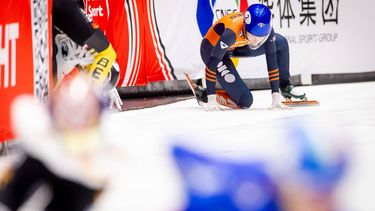 DORDRECHT - Xandra Velzeboer (NED) tijdens de finale 500 meter op dag 4 van de vierde ISU World Tour-wedstrijd shorttrack van dit seizoen. De wedstrijd is het kwalificatietoernooi voor de Olympische Spelen. ANP IRIS VAN DEN BROEK