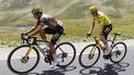 2022-07-14 15:17:37 epa10070559 Slovenian rider Primoz Roglic (L) of Jumbo Visma and the Yellow Jersey Danish rider Jonas Vingegaard of Jumbo Visma in action during the 12th stage of the Tour de France 2022 over 165.1km from Briancon to Alpe d'Huez, France, 14 July 2022.  EPA/GUILLAUME HORCAJUELO