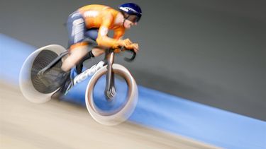HEUSDEN-ZOLDER - Baanwielrenner Philip Heijnen in actie op de omnium puntenkoers tijdens de vierde dag van de Europese kampioenschappen baanwielrennen in Belgie. ANP BAS CZERWINSKI