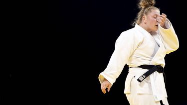 PARIJS - Judoka Marit Kamps tijdens haar partij tegen Khrystyna Homan uit de Oekraine op de Olympische Spelen. ANP KOEN VAN WEEL