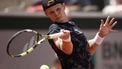 epa12142842 Jesper de Jong of Netherlands in action during his Men's 2nd round match against Alexander Zverev of Germany at the French Open Grand Slam tennis tournament at Roland Garros in Paris, France, 29 May 2025.  EPA/YOAN VALAT