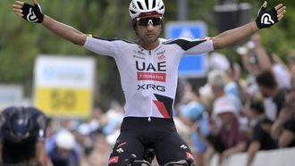 epa13049729 Jhonatan Narvaez from Ecuador of UAE Team Emirates-XRG celebrates winning the third stage of the Tour de Suisse cycling race over 157.4km race with start and finish in Bad Ragaz, Switzerland, 19 June 2026.  EPA/GIAN EHRENZELLER