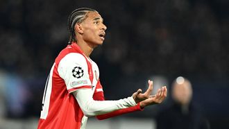 2023-11-28 22:08:22 Feyenoord's Dutch midfielder 
 Calvin Stengs gestures during the UEFA Champions League Group E football match between Feyenoord and Atletico Madrid at the De Kuip Stadium in Rotterdam on November 28, 2023. 
JOHN THYS / AFP