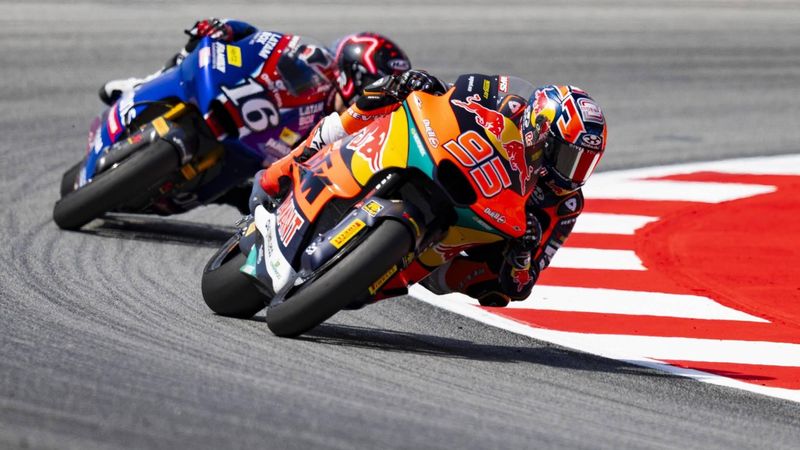 epa12357365 Dutch Moto2 rider Collin Veijer (Red Bull KTM Ajo) during the qualifying sessions held at the Barcelona-Catalonia Circuit in Montmelo, Barcelona, Spain, 06 September 2025. The MotoGP Catalonia Gran Prix will take place 07 September 2025.  EPA/Siu Wu