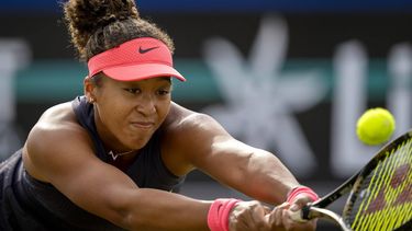 ROSMALEN - Naomi Osaka (JPN) in actie tegen Bianca Andreescu (CAN) op de zevende dag van het Libema Open tennis toernooi in Rosmalen. ANP SANDER KONING