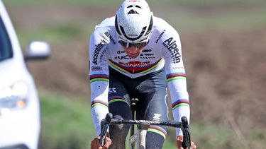 Mathieu van der Poel (Alpecin-Deceuninck) rides on the paved sector during a reconnaissance ride for the 121st edition of the Paris-Roubaix upcoming cycling event near Haveluy on April 5, 2024. 
FRANCOIS LO PRESTI / AFP