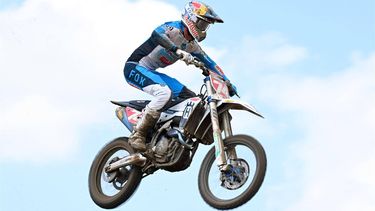 Netherland's Kay De Wolf competes during the MX2 race at the motocross MXGP Grand Prix Flanders, race 14/20 of the FIM Motocross World Championship, in Lommel, on July 28, 2024. 
MAARTEN STRAETEMANS / Belga / AFP