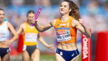BIRMINGHAM -  Myrte van der Schoot in actie tijdens de kwalificatie 4x400 relay vrouwen op de vijfde dag van de EK atletiek. IRIS VAN DEN BROEK / ANP