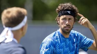 ROSMALEN - Tallon Griekspoor en Robin Haase in actie tegen Alexander Bublik (KAZ) en Mackenzie McDonald (USA) op de eerste dag van het Libema Open tennis toernooi in Rosmalen. ANP SANDER KONING